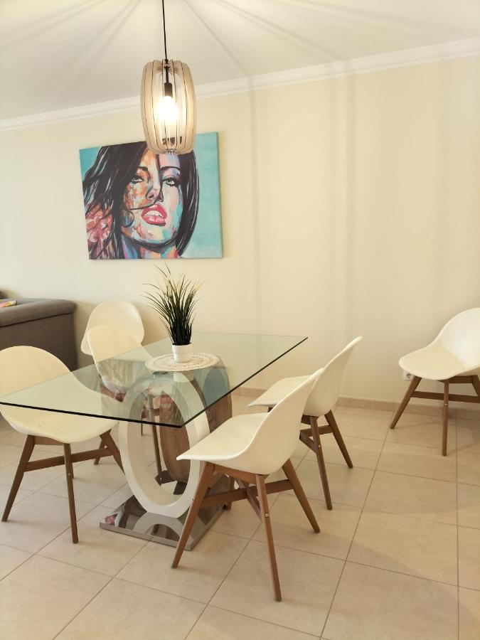 T2 Infante Moderno Wi-fi Garagem 50 M * Quarteira
