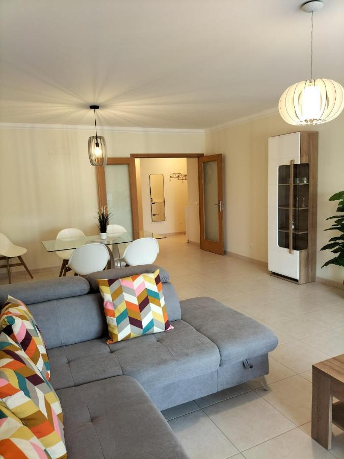 T2 Infante Moderno Wi-fi Garagem 50 M Apartment Quarteira